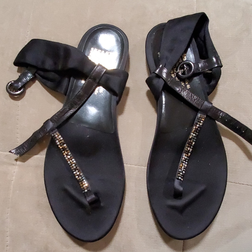 Pedro Garcia black flats